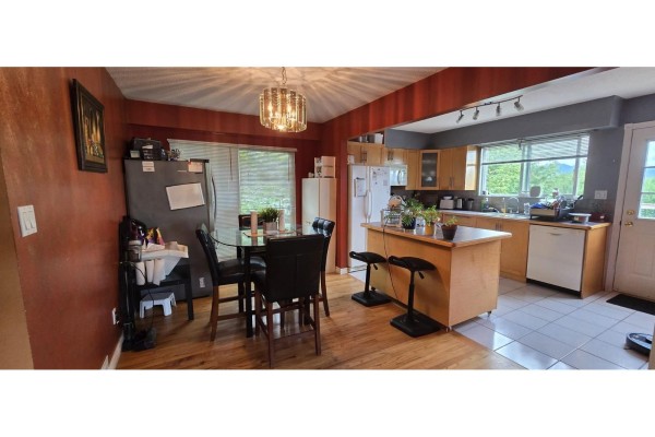 11475 139a Street, Surrey, BC V6X3L6 Photo 4