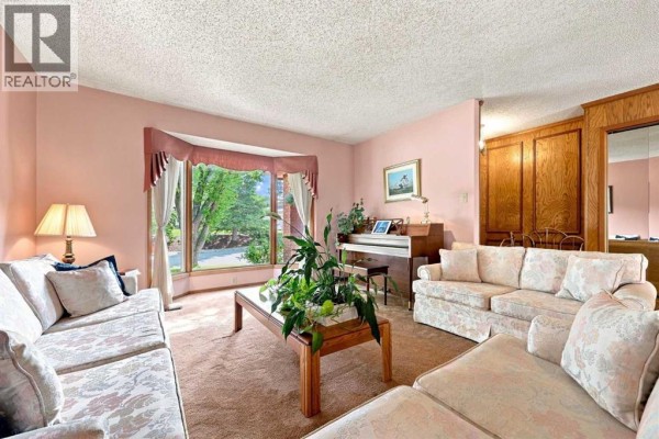 Kitchen - 1148 Edgemont Road Nw, Calgary, AB T3A2J8 Photo 5