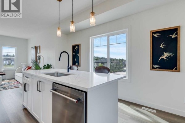 2pc Bathroom - 115, 2231 81st Street Sw, Calgary, AB T3H6M4 Photo 4