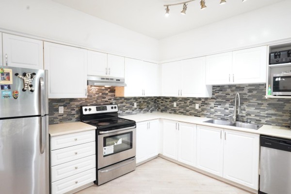 115 8139 121a Street, Surrey, BC V3W0Z2 Photo 4
