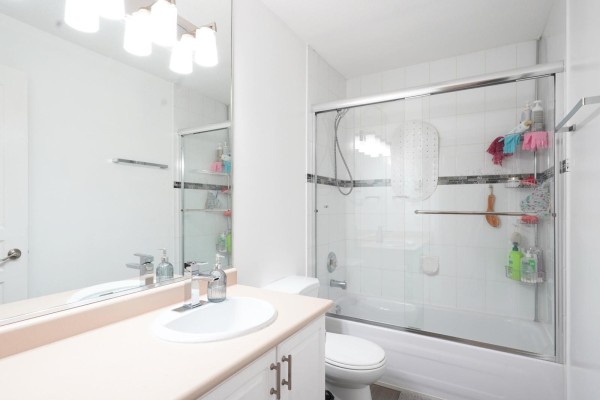 115 8139 121a Street, Surrey, BC V3W0Z2 Photo 5