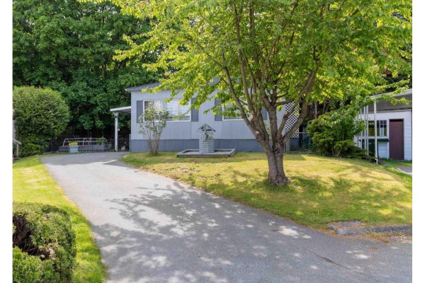 115 8220 King George Highway, Surrey, BC V3W6E1 Photo 2