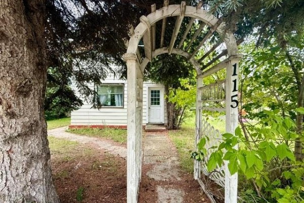 115 8th Avenue N, Virden