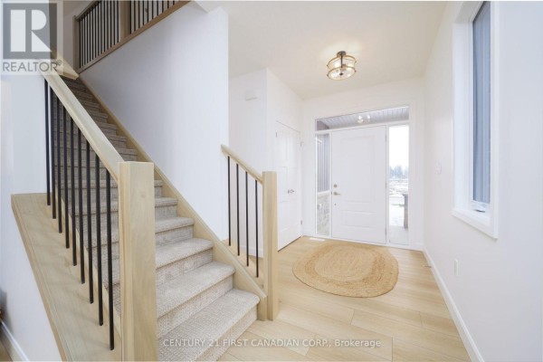 115 Atkinson Street, North Middlesex, ON, photo 2