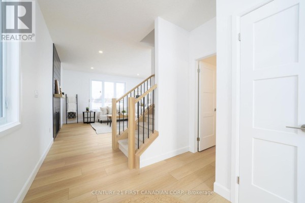 115 Atkinson Street, North Middlesex, ON, photo 3