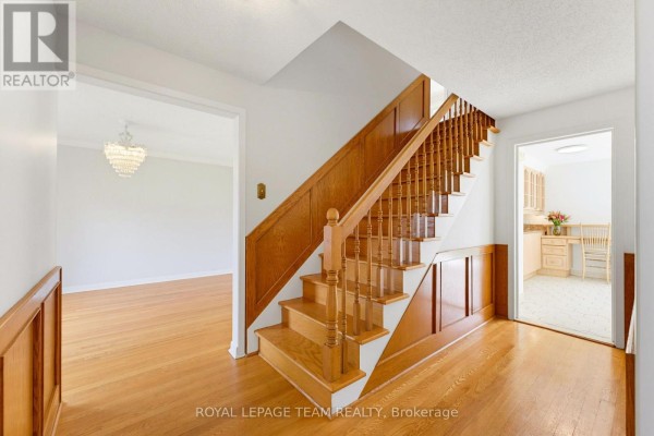 115 Beaver Ridge, Ottawa, ON, photo 3