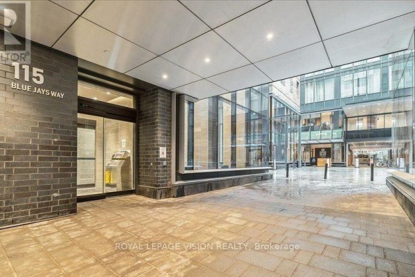 Kitchen - 115 Blue Jays Way Street, Toronto, ON M5V0N4 Photo 3