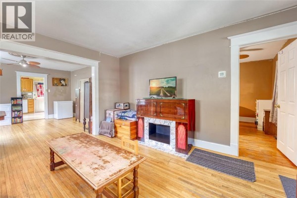 115 Collingwood Street, Sarnia, ON N7T6M8 Photo 3