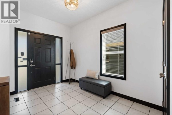 Living room - 115 Evansdale Common Nw, Calgary, AB T3P0E6 Photo 5