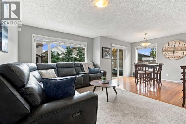 Dining room - 115 Evansmeade Crescent Nw, Calgary, AB T3P1B9 Photo 2