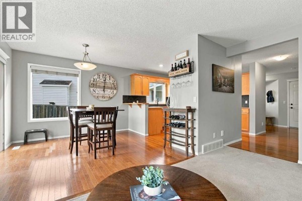 Foyer - 115 Evansmeade Crescent Nw, Calgary, AB T3P1B9 Photo 3
