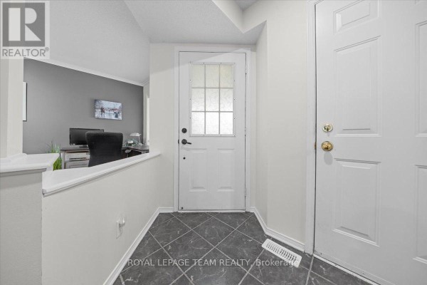 Bathroom - 115 Fairlop Way, Ottawa, ON K2J5B6 Photo 4
