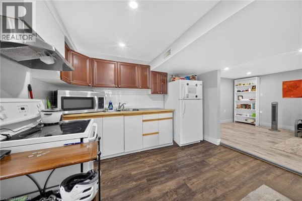3pc Bathroom - 115 Green Road, Stoney Creek, ON L8G3W9 Photo 4