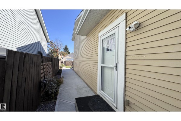 115 Kirkwood Wy Nw, Edmonton, AB T6L5J7 Photo 4