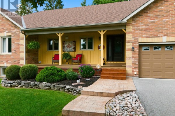 115 Pinewood Boulevard, Kawartha Lakes, ON K0M2T0 Photo 4