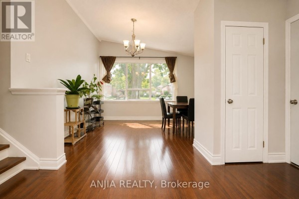 115 Portsdown Road, Toronto, ON, photo 3