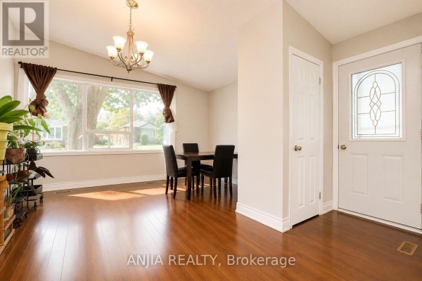 Bedroom 2 - 115 Portsdown Road, Toronto, ON M1P1V4 Photo 4