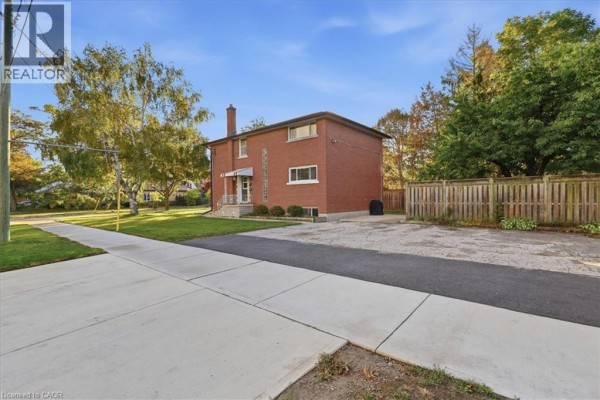 115 Roxborough Avenue, Kitchener, ON N2M1P6 Photo 2