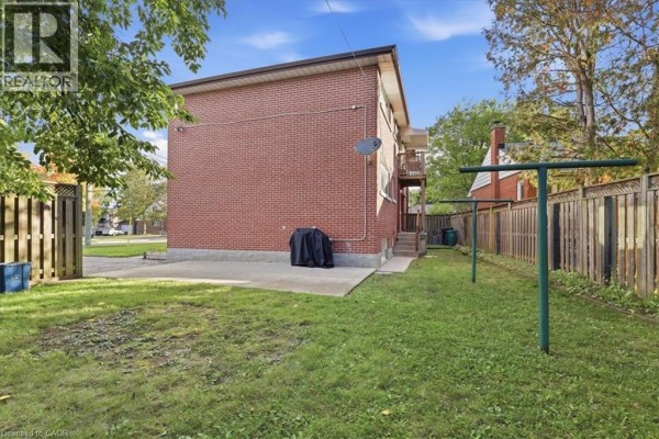 115 Roxborough Avenue, Kitchener, ON N2M1P6 Photo 5