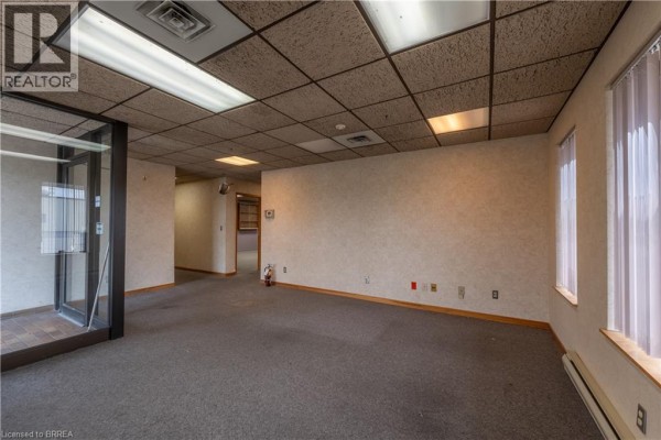 115 Scott Avenue Unit# A, Paris, ON N3L3K4 Photo 4