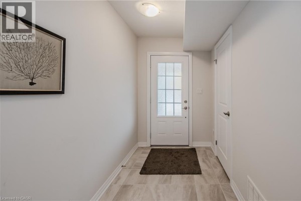4pc Bathroom - 115 South Creek Drive Unit# 2b, Kitchener, ON N2P0H2 Photo 5