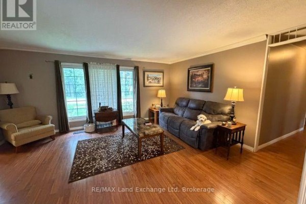 115 Victoria Street W, North Huron, ON, photo 3