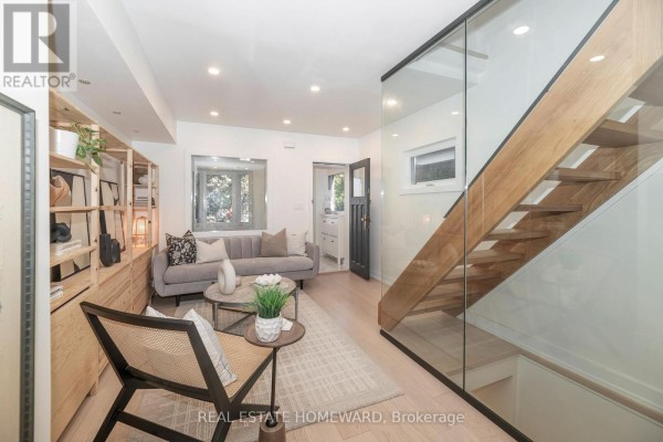 Mud room - 115 Wildwood Crescent, Toronto, ON M4L2K9 Photo 4