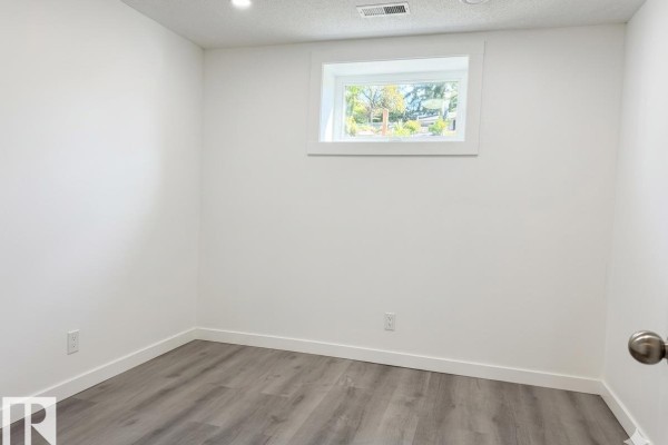 Family room - 11519 137 Av Nw, Edmonton, AB T5E1Z5 Photo 4