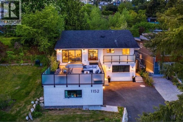 1152 W 17th Street, North Vancouver, BC V7P1W2 Photo 2