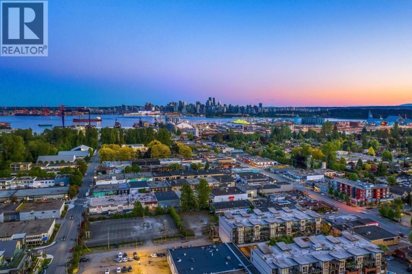1152 W 17th Street, North Vancouver, BC V7P1W2 Photo 3