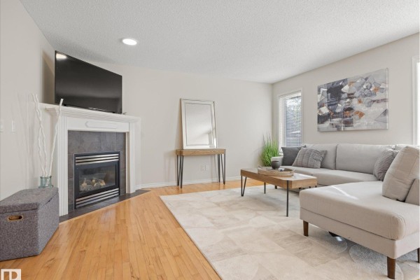 11531 11 Av Sw, Edmonton, AB, photo 2