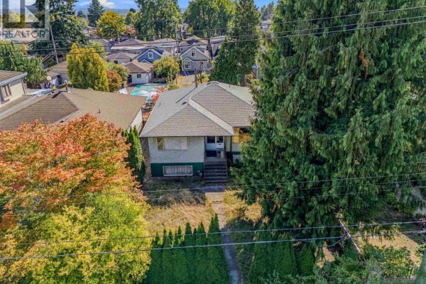 1154 E 53rd Avenue, Vancouver, BC V5X1J8 Photo 2