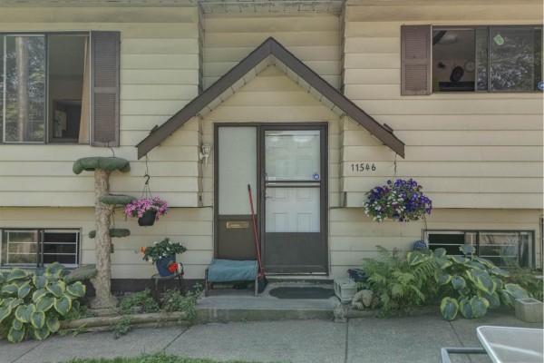 11546 Surrey Road, Surrey, BC, photo 2