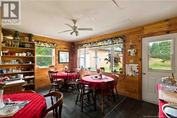 Bath (# pieces 1-6) - 1156 Benton Road, Benton, NB E7N2X5 Photo 4