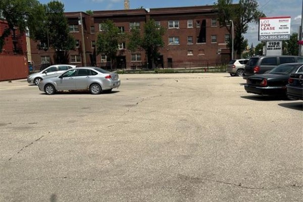 1156 Main Street, Winnipeg, MB, photo 2