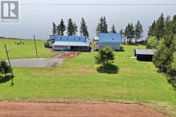 Bath (# pieces 1-6) - 11561 Shore Road, Little Sands, PE C0A1W0 Photo 2