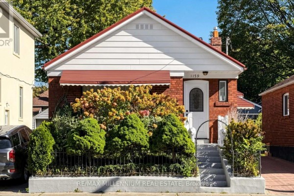 1159 Woodbine Avenue, Toronto, ON M4C4C6 Photo 2