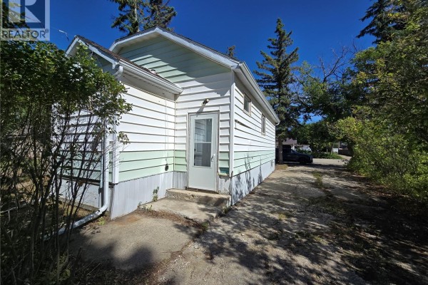 Kitchen/Dining room - 116+120 1st Avenue E, Montmartre, SK S0G3M0 Photo 5
