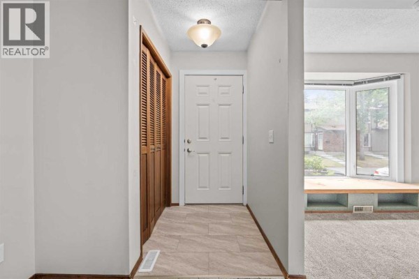 4pc Bathroom - 116, 6103 Madigan Drive Ne, Calgary, AB T2A5K9 Photo 5