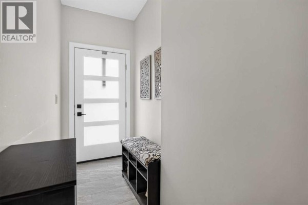 Living room - 116, 81 Greenbriar Place Nw, Calgary, AB T3B6J1 Photo 4