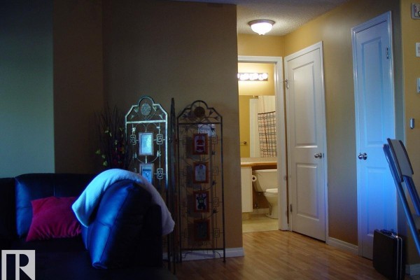 #116 10535 122 St Nw, Edmonton, AB T5N4B7 Photo 5