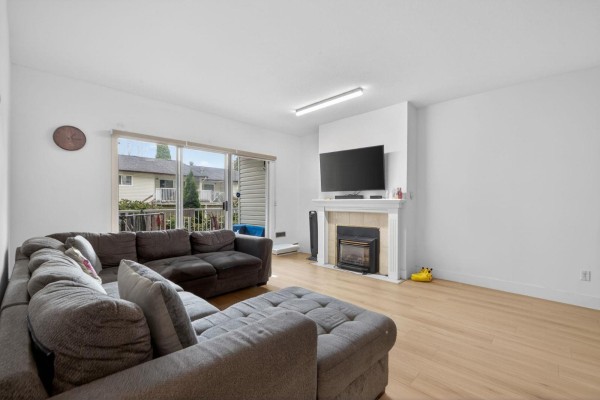 116 13918 72 Avenue, Surrey, BC V3W0T4 Photo 5