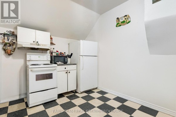 Den - 116 Albert Street S, Orillia, ON L3V5L2 Photo 5