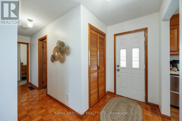 Dining room - 116 Beach Road, Kawartha Lakes, ON K0M2C0 Photo 3