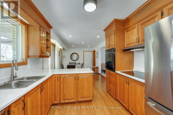 Primary Bedroom - 116 Beach Road, Kawartha Lakes, ON K0M2C0 Photo 4