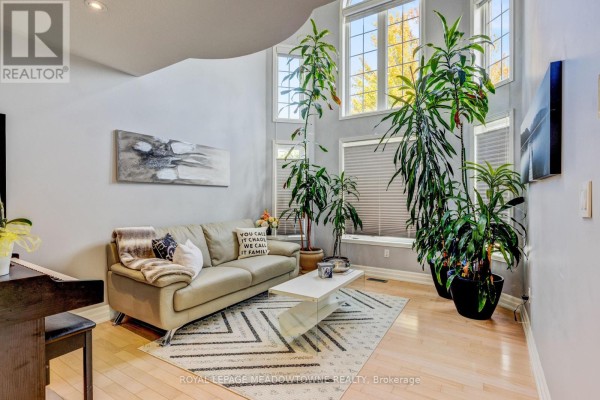 Family room - 116 Dixon Drive, Milton, ON L9T5P7 Photo 4