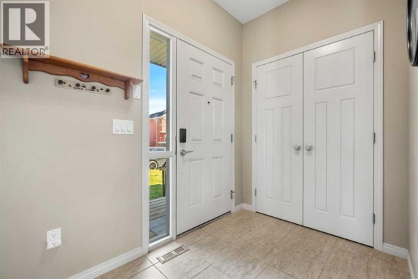 Kitchen - 116 Drake Landing, Okotoks, AB T1S0H4 Photo 4