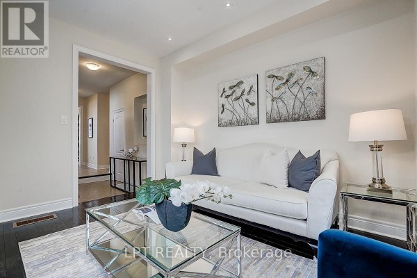 Recreational, Games room - 116 Dunlop Street, Richmond Hill, ON L4C0X1 Photo 2