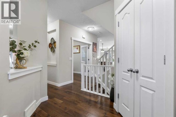 116 Kingsbury Close Se, Airdrie, AB, photo 3