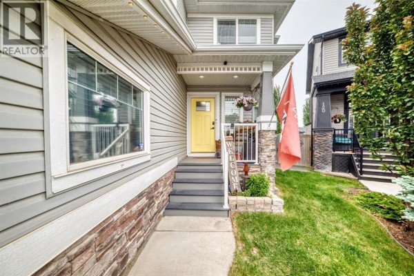 116 Kingsland Court Se, Airdrie, AB, photo 2